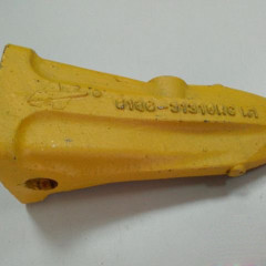 Коронка ковша HYUNDAI R220LC-9 61Q6-31310RC 61Q6-31310RC Коронка ковша HYUNDAI R220LC-9 61Q6-31310RC 61Q6-31310RC