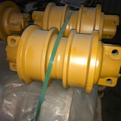Каток опорный двубортный KOMATSU D355C 196-30-00075 196-30-00075