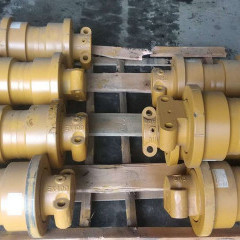 Каток опорный VOLVO EC360 14532330 Каток опорный VOLVO EC360 14532330